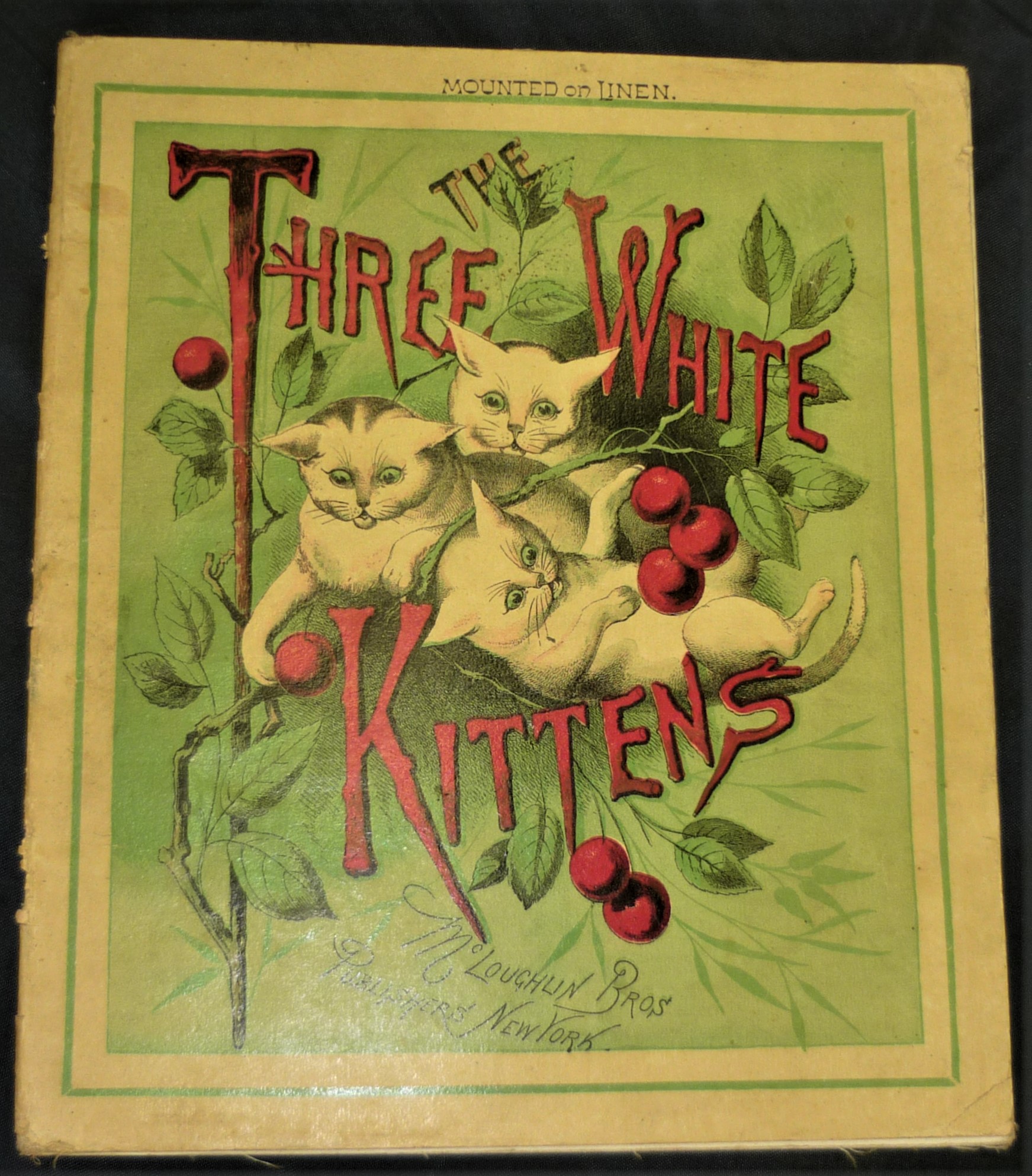 The Three White Kittens front cover