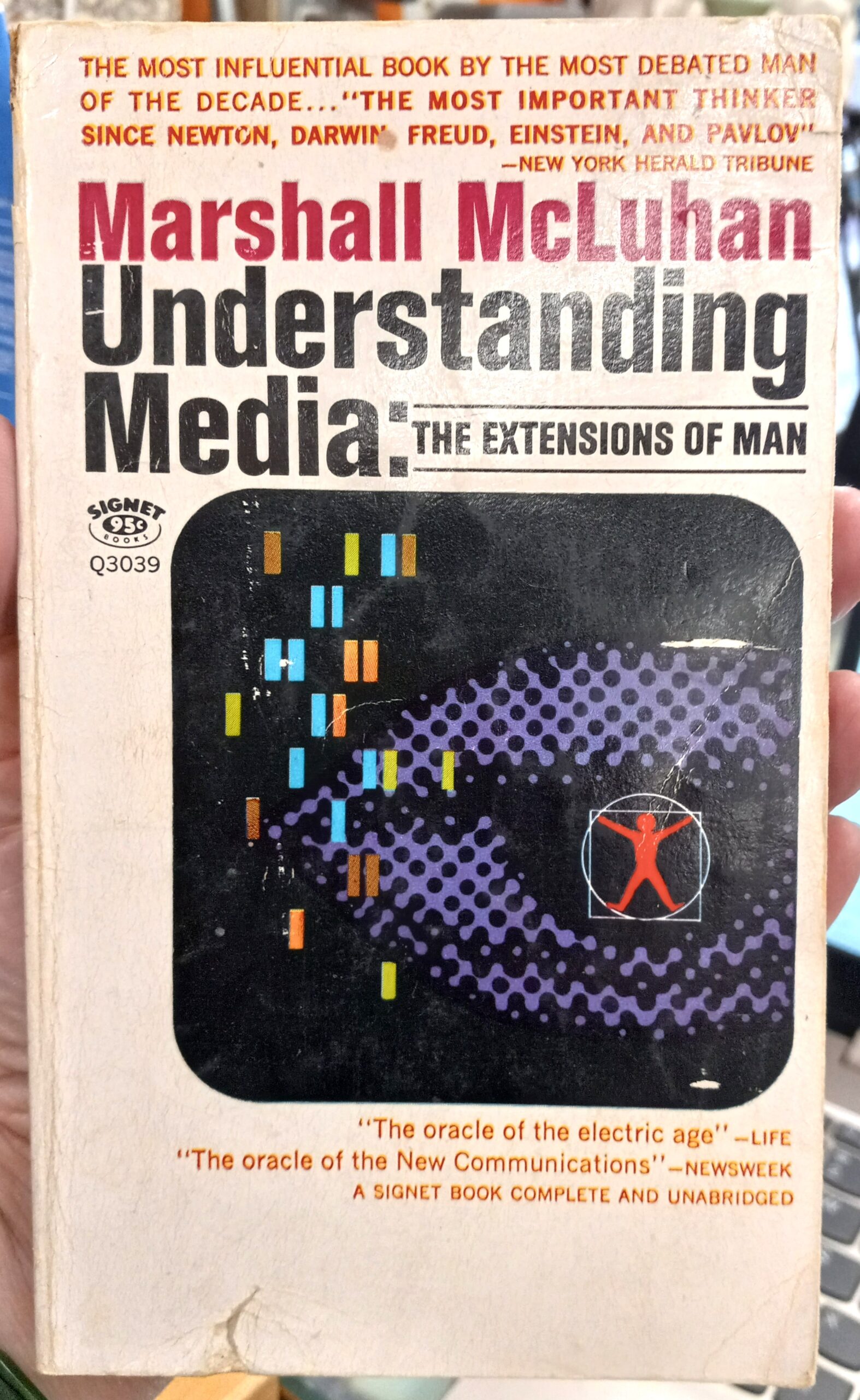 Understanding Media front cover