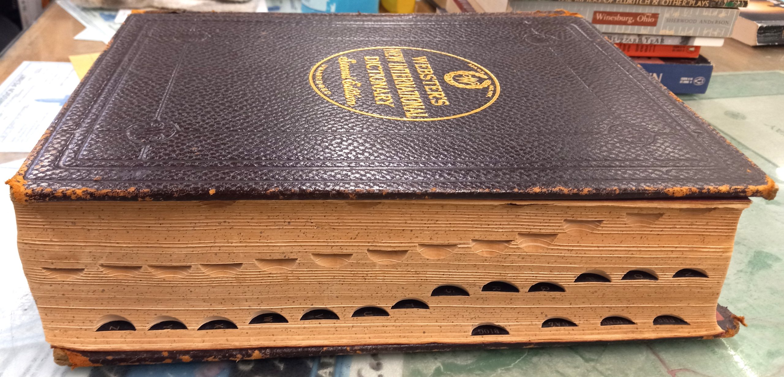 Webster's New International Dictionary 2nd edition fore-edge and front cover